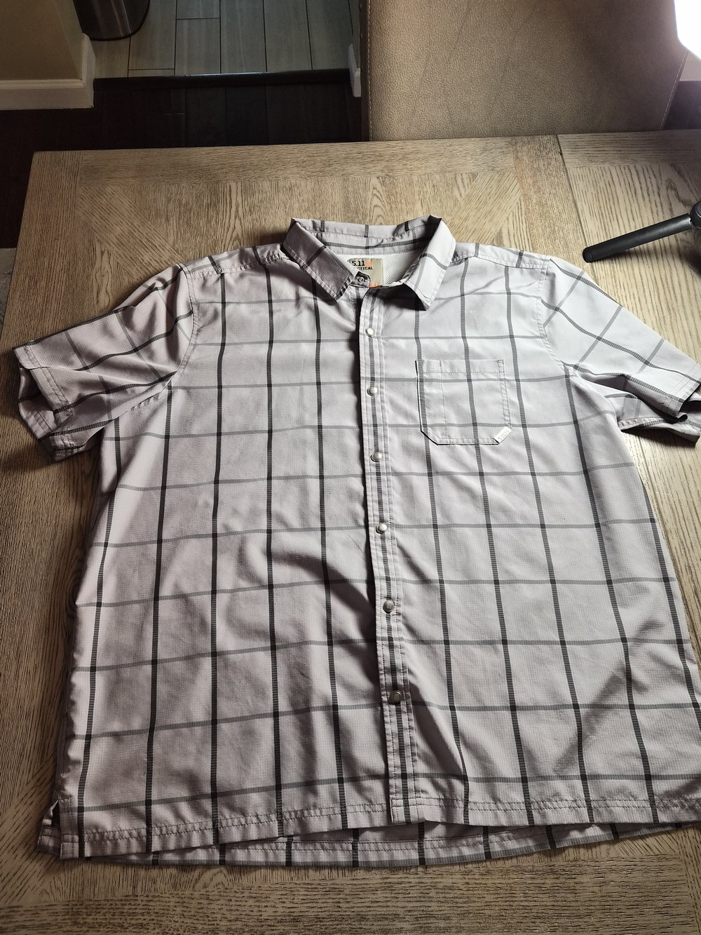 Men's Short-Sleeve Checked Shirt - Light Gray